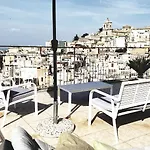 Townhouse With Incredible Views Of Mt Etna *